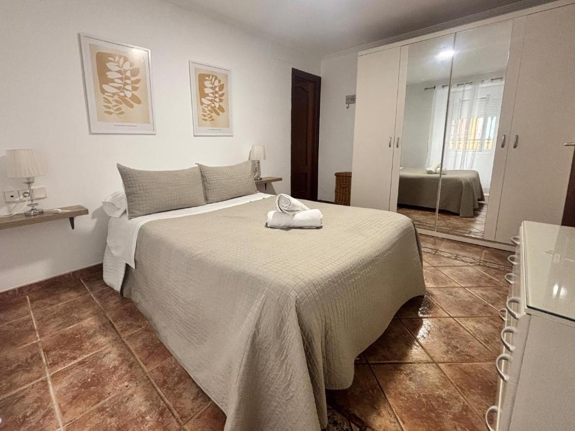 Apartamento Los Capuchinos กอร์โดบา ภายนอก รูปภาพ